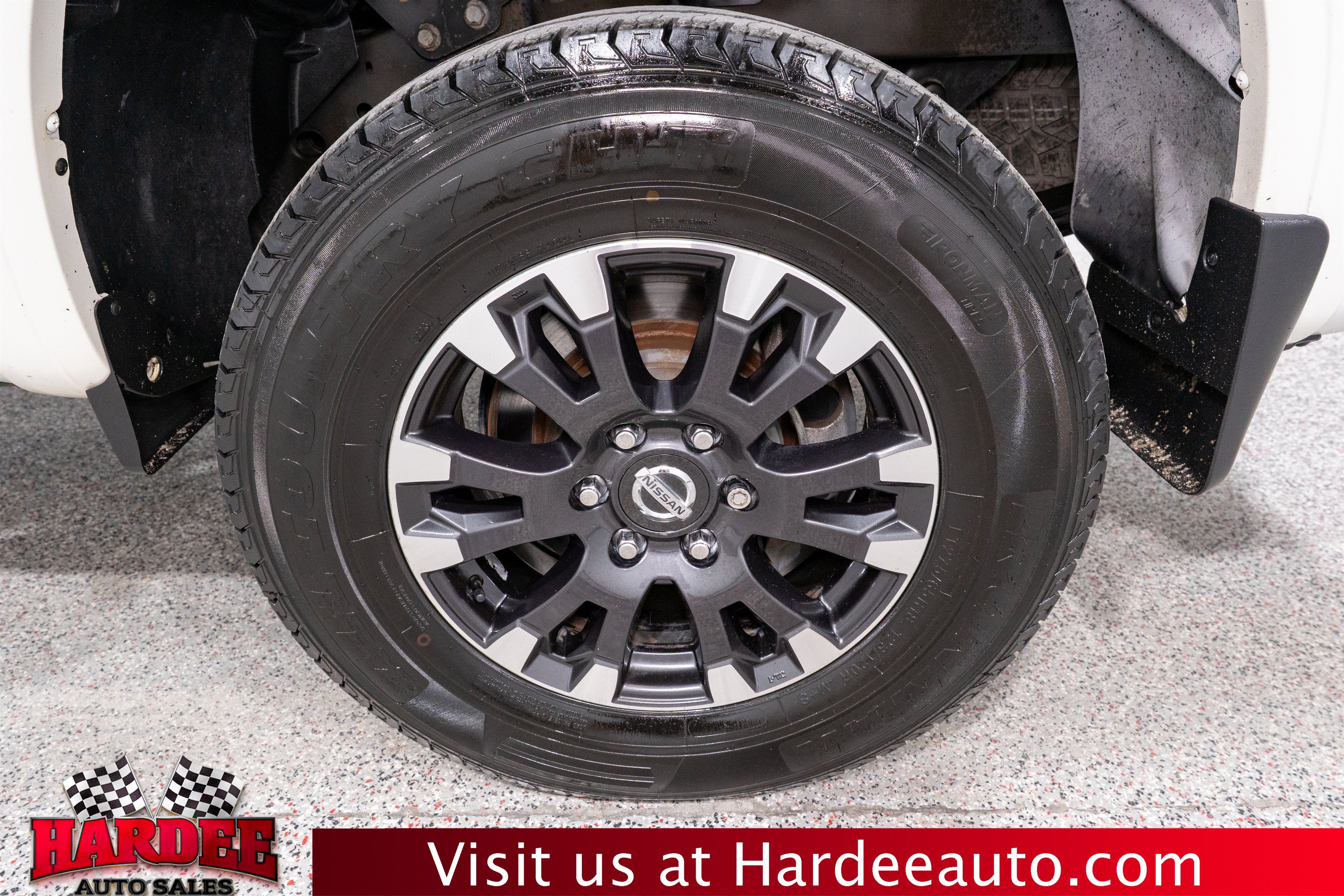 Used 2019 Nissan Titan PRO-4X w/ Pro-4x Convenience Package AWD/4WD image 10
