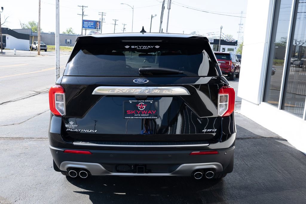 Used 2023 Ford Explorer Platinum w/ Technology Package AWD/4WD image 6