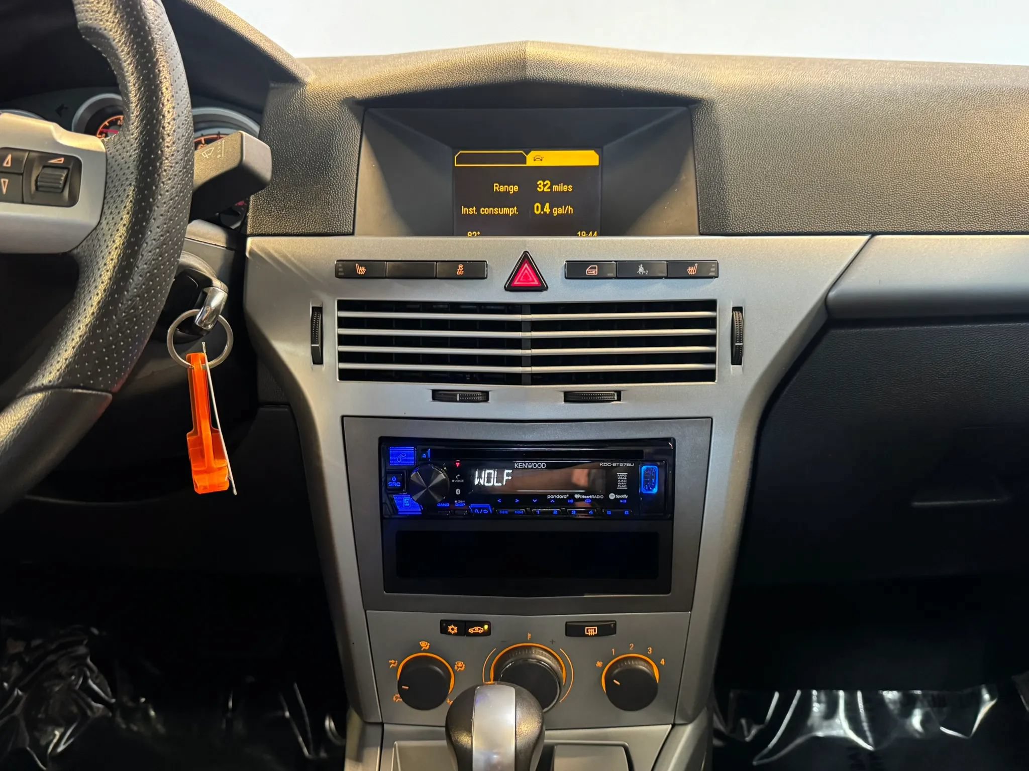 Used 2008 Saturn Astra XR w/ Premium Trim Package FWD image 13