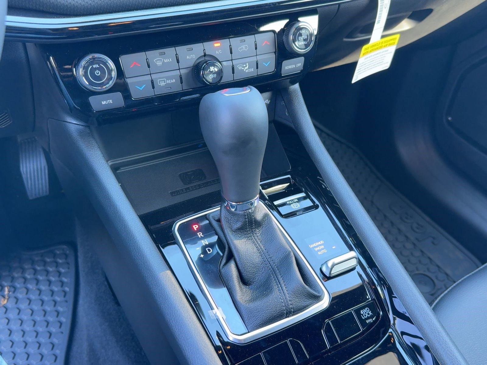 New 2026 Jeep Compass Latitude image 15