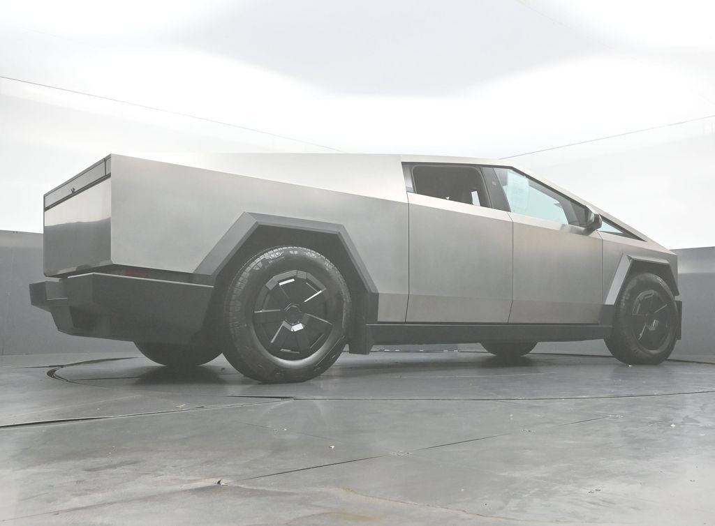 Used 2024 Tesla Cybertruck AWD Crew Cab image 43