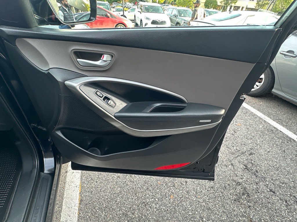 Used 2017 Hyundai Santa Fe Sport FWD image 34