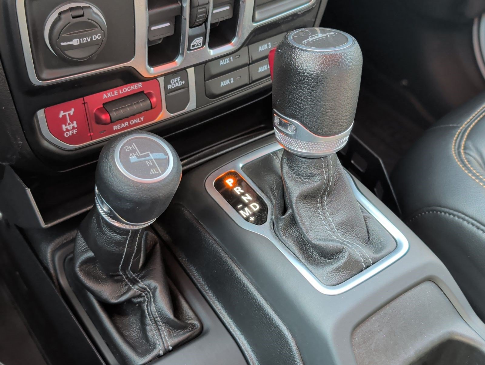 Used 2024 Jeep Gladiator Sport AWD/4WD image 21