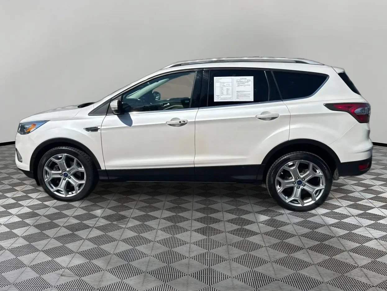 Used 2017 Ford Escape Titanium w/ Equipment Group 301A FWD image 8