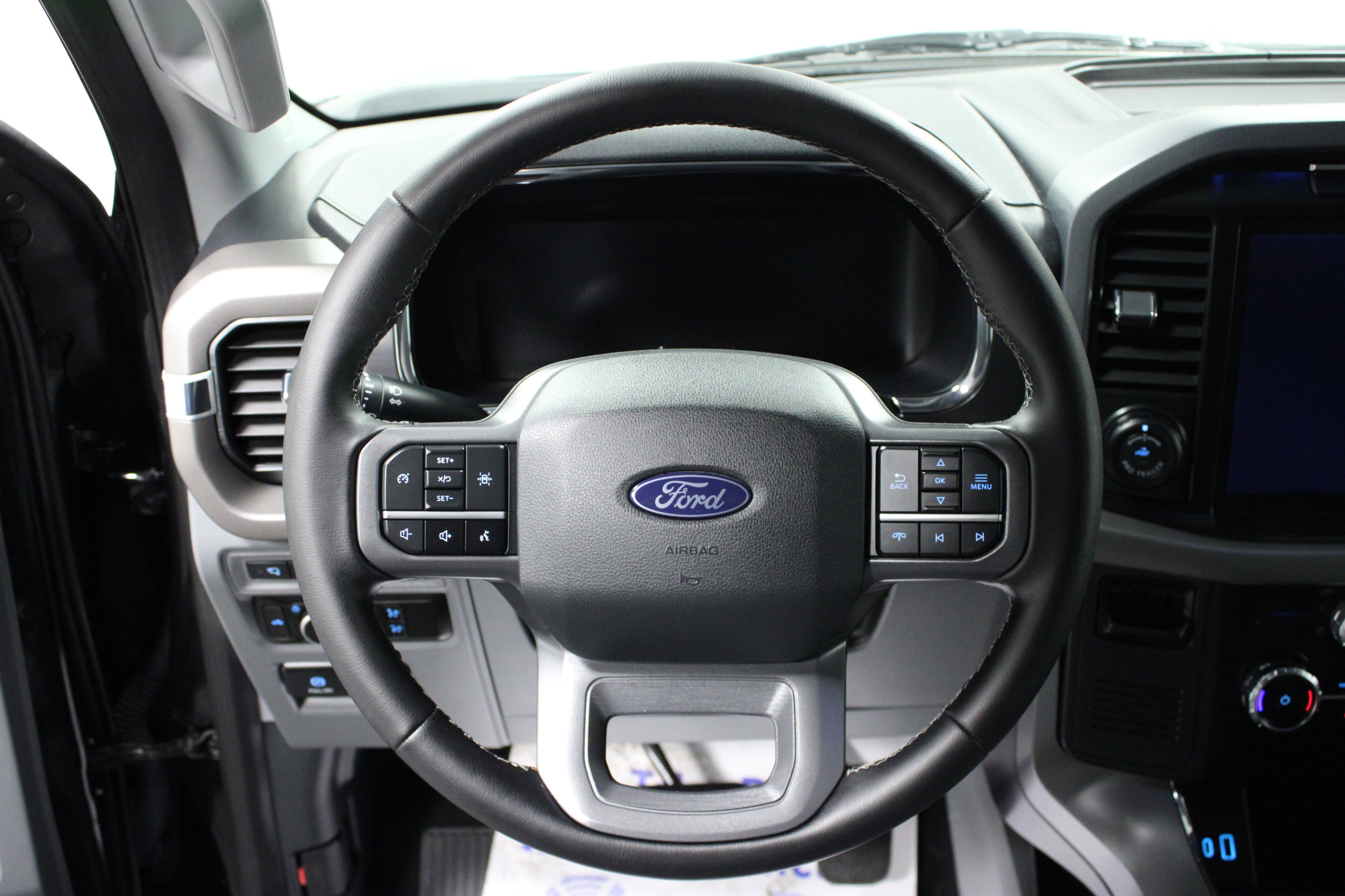 Used 2024 Ford F150 Lightning XLT image 17