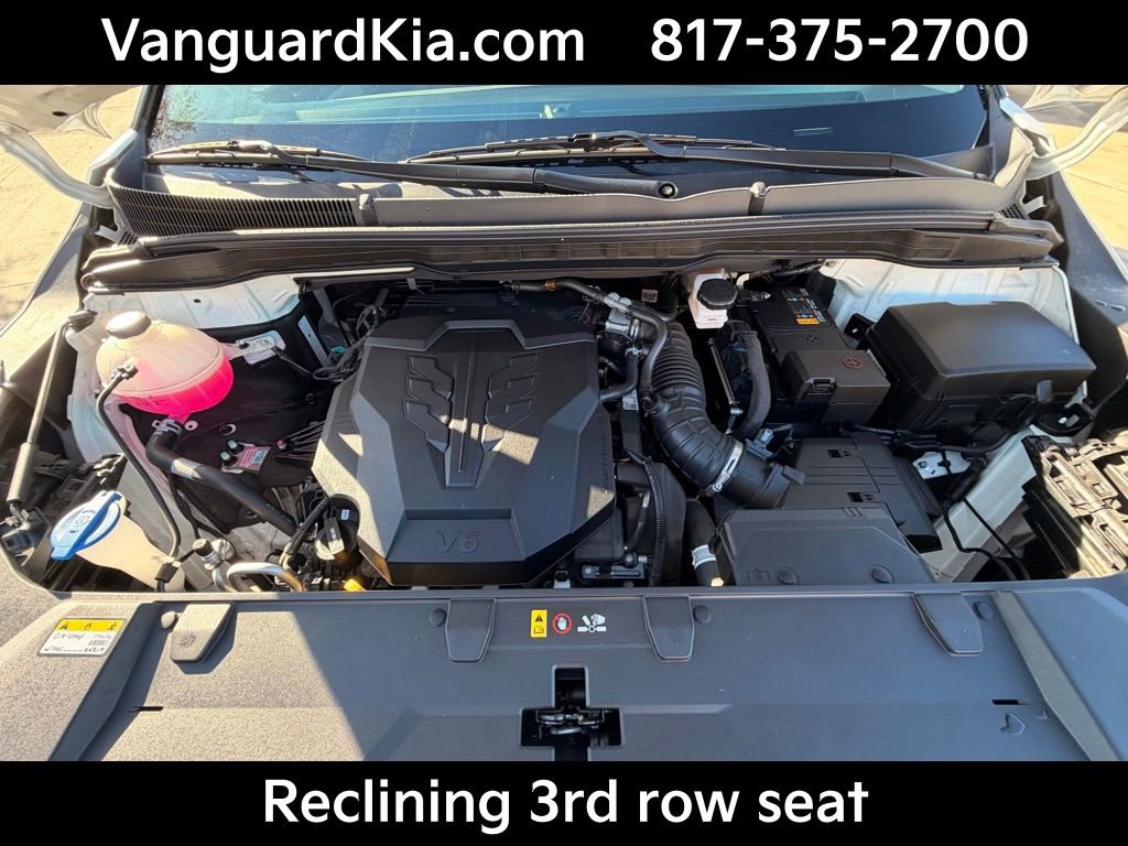 Certified 2024 Kia Carnival LX image 29