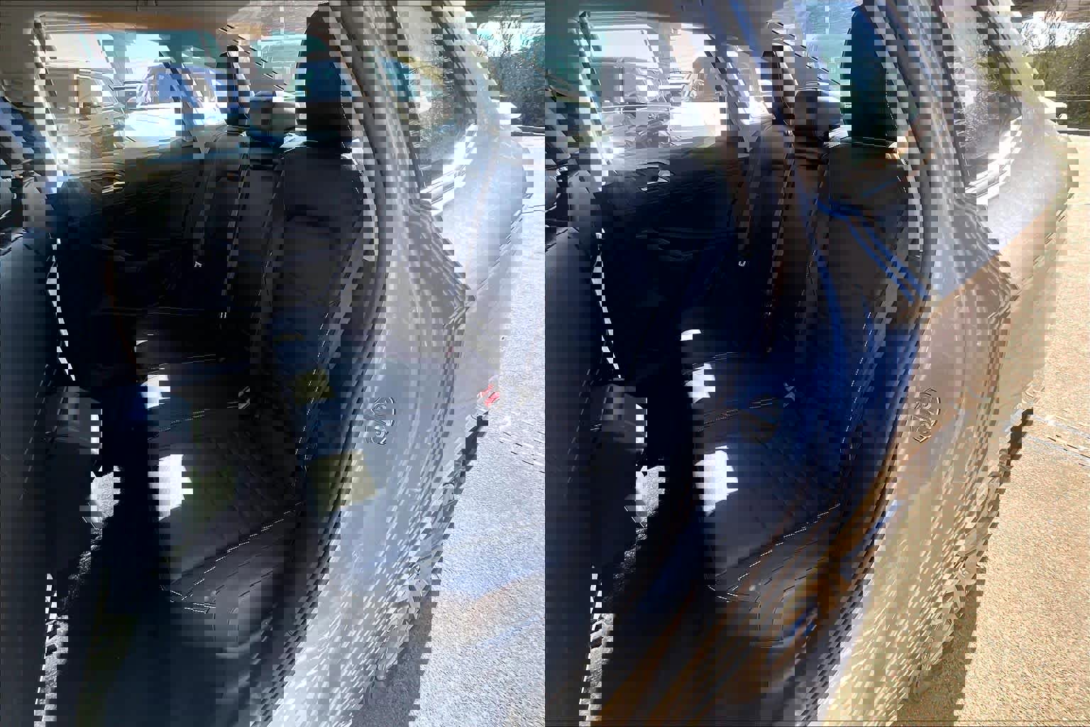 Used 2024 Volkswagen Jetta SE image 19