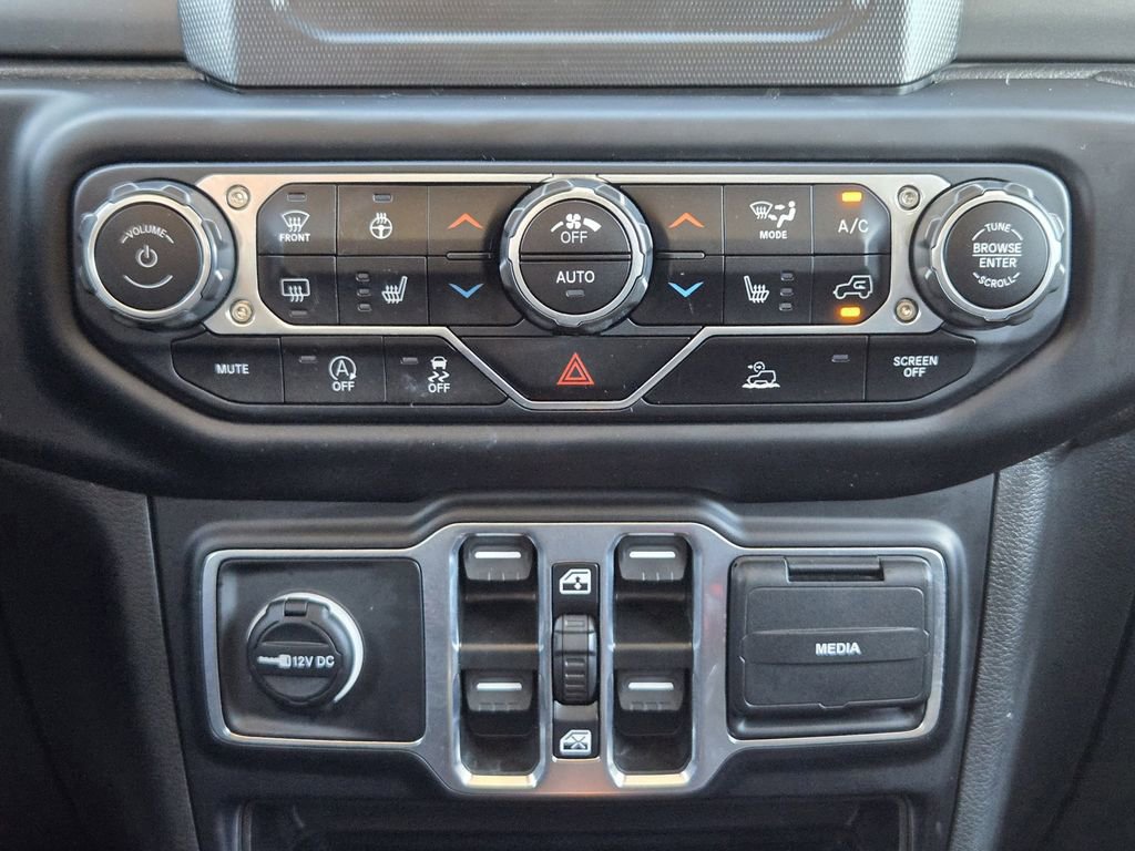 Used 2023 Jeep Wrangler Unlimited Sport image 18