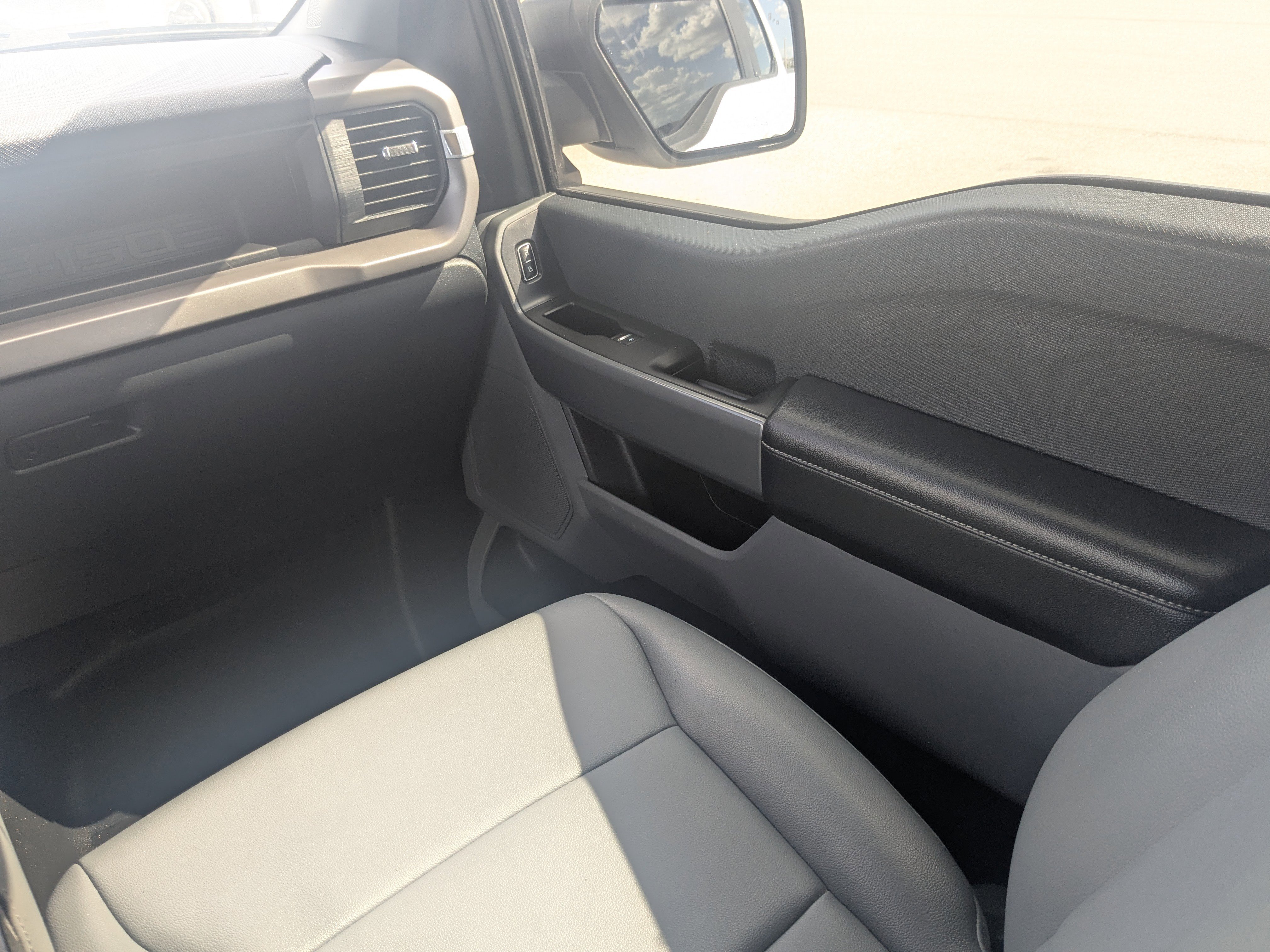 Used 2024 Ford F150 XL image 20