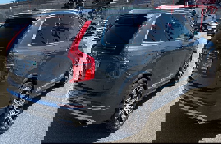 Used 2021 Volvo XC90 T8 Inscription image 7