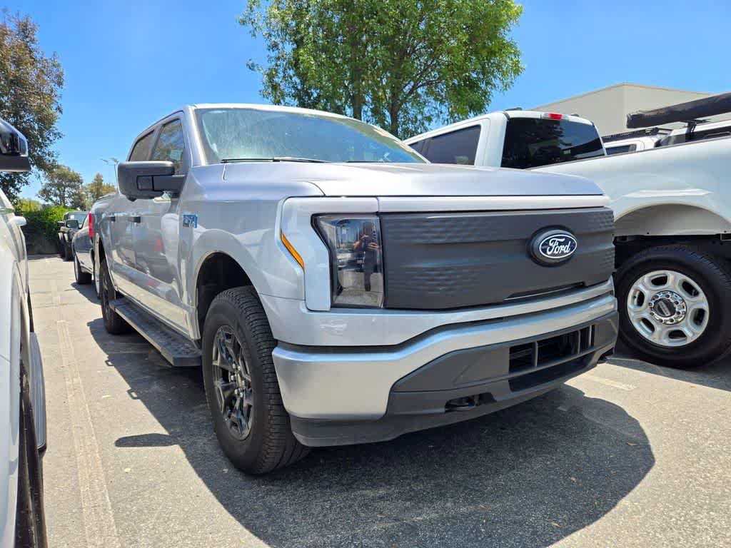 Used 2025 Ford F150 Lightning XLT AWD/4WD image 2