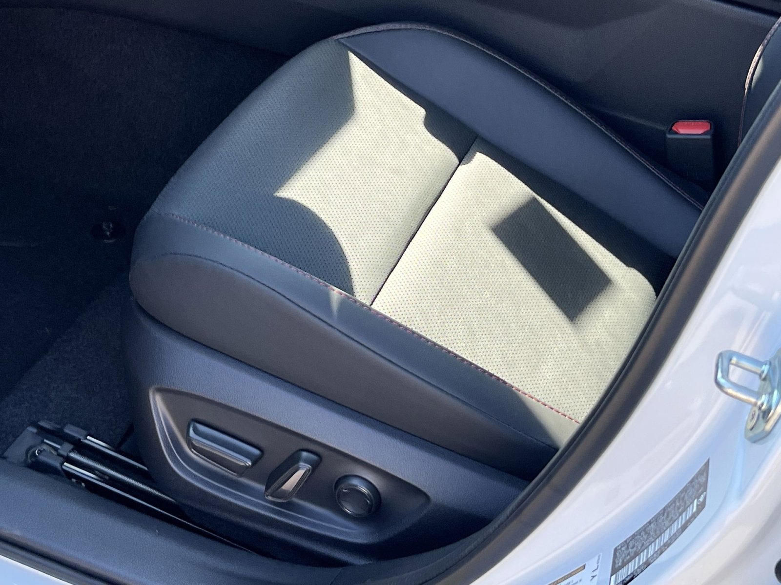 New 2026 Toyota Prius Plug-In Hybrid image 8