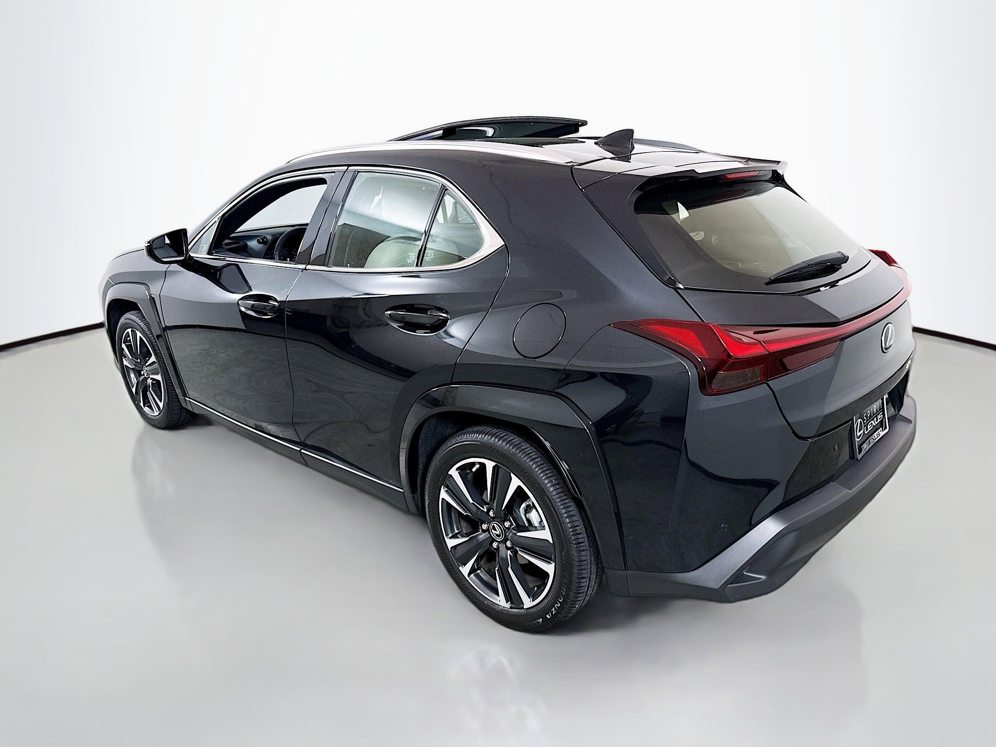 Used 2024 Lexus UX 250h AWD w/ Premium Package image 5