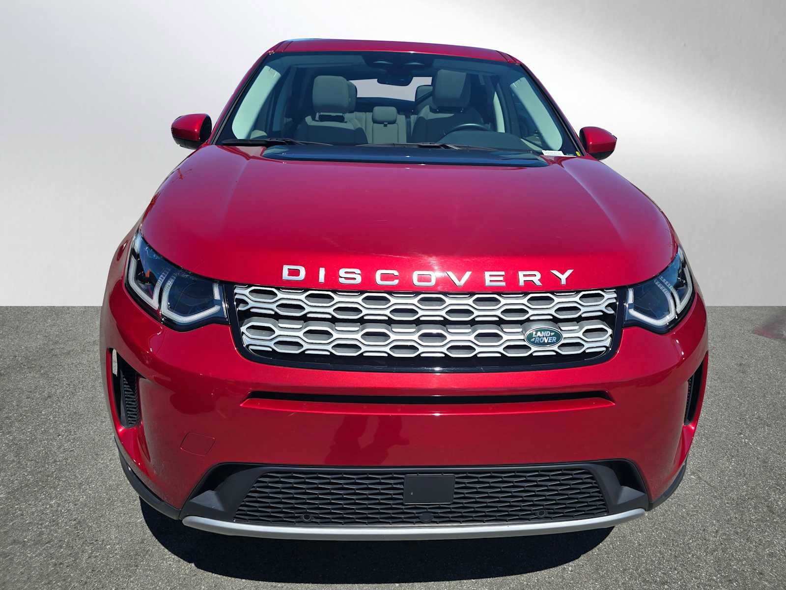Used 2023 Land Rover Discovery Sport SE image 8