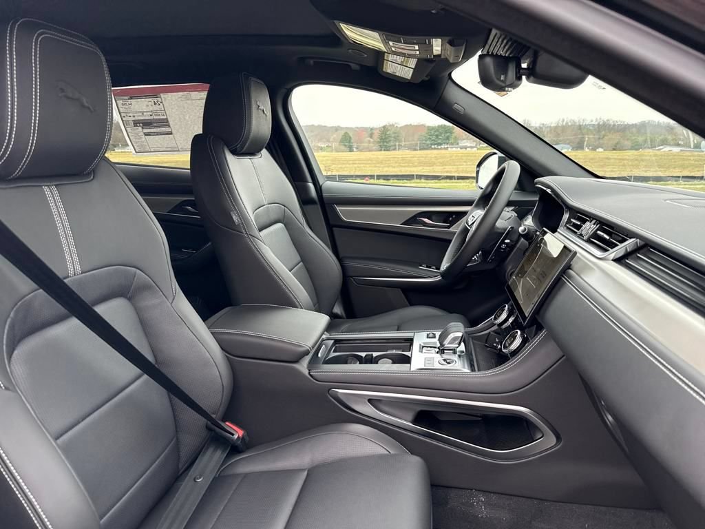 Used 2026 Jaguar F-PACE R-Dynamic S AWD/4WD image 18