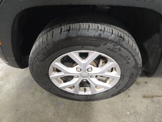 Used 2022 Jeep Grand Cherokee L Limited AWD/4WD image 11