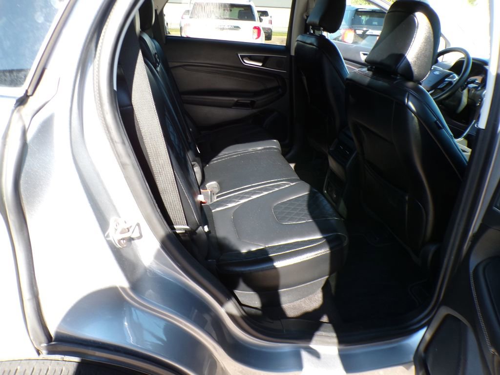 Used 2024 Ford Edge Titanium image 27