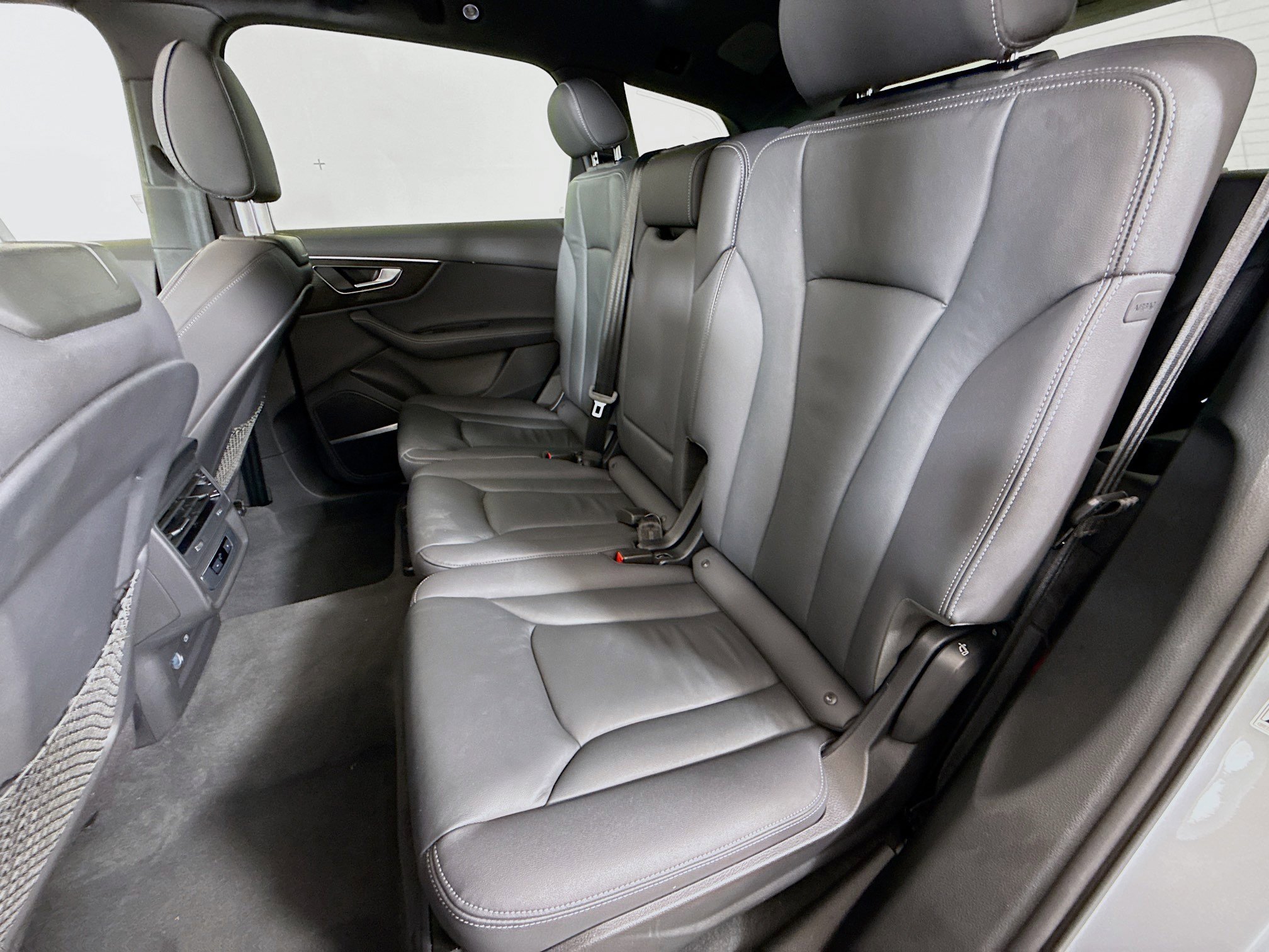 Used 2025 Audi Q7 3.0T Premium Plus image 23