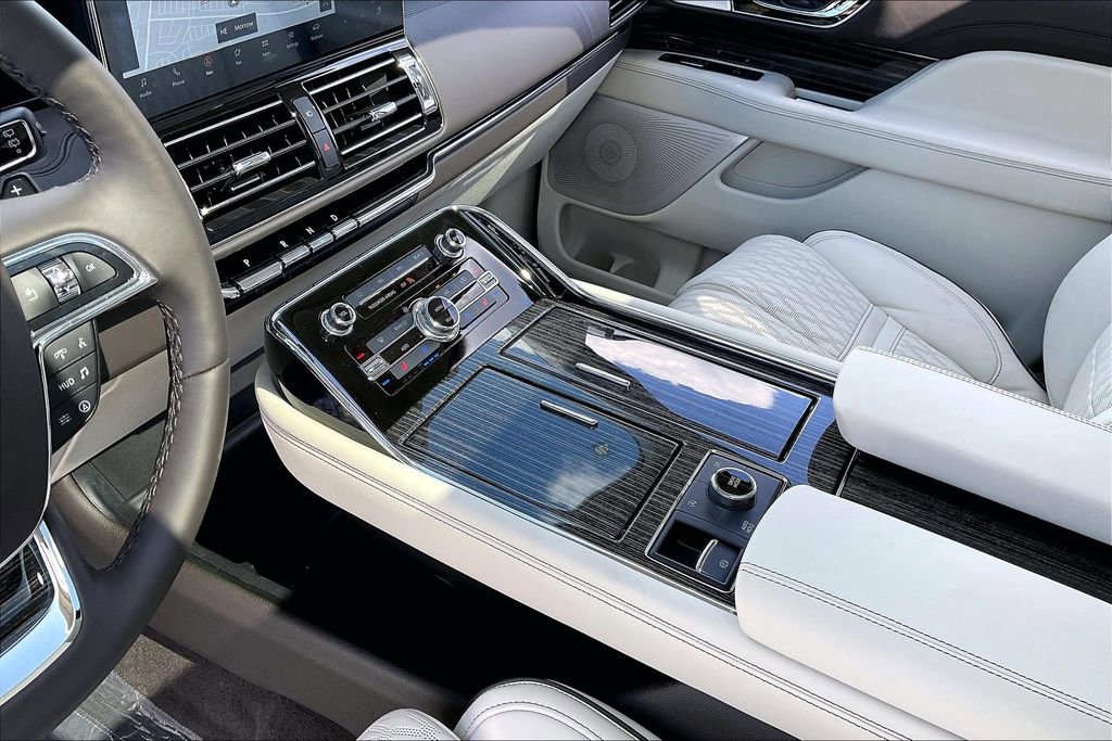 New 2024 Lincoln Navigator L Black Label image 8
