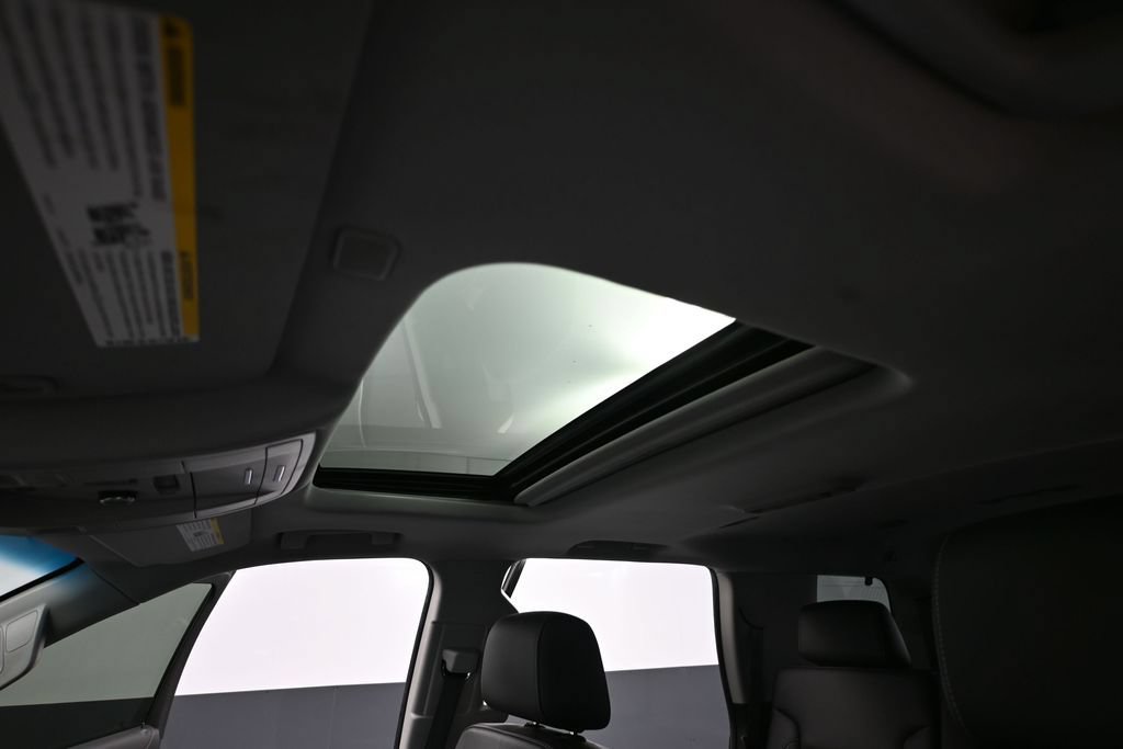 Used 2019 Chevrolet Tahoe LT w/ RST Edition AWD/4WD image 30