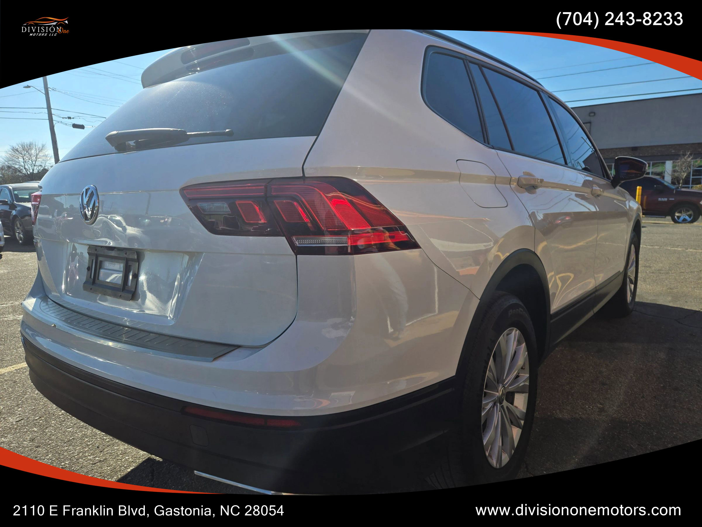 Used 2019 Volkswagen Tiguan S w/ Driver Assistance Package image 4