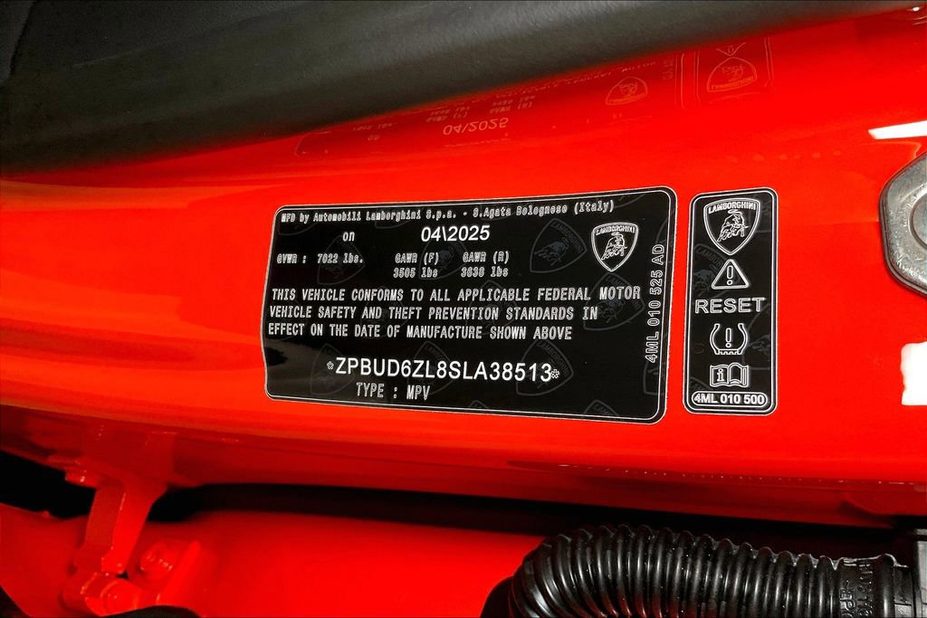 Used 2025 Lamborghini Urus SE image 36