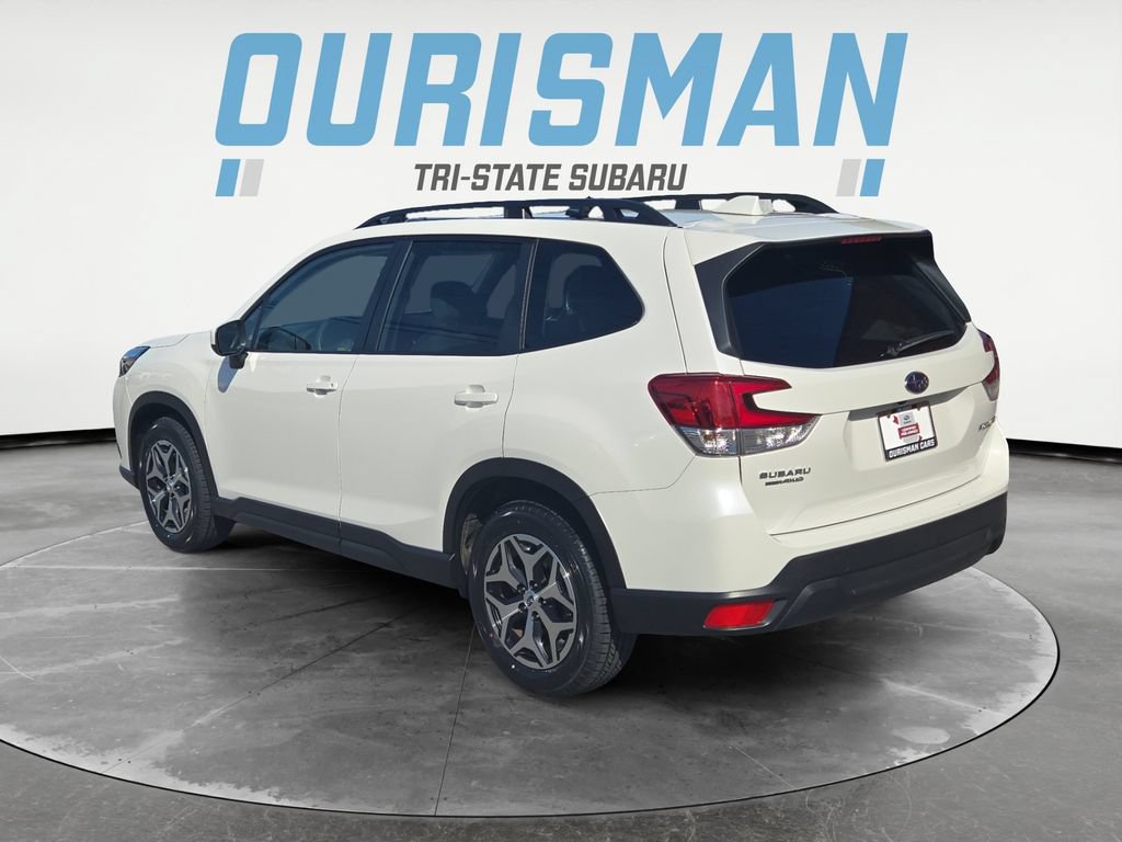 Certified 2023 Subaru Forester Premium AWD/4WD image 4