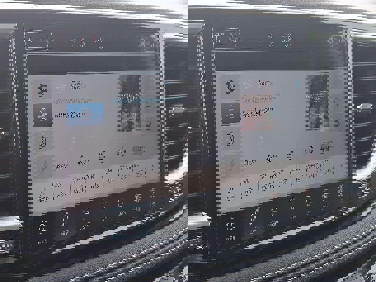 Used 2024 Chrysler Pacifica Select image 20