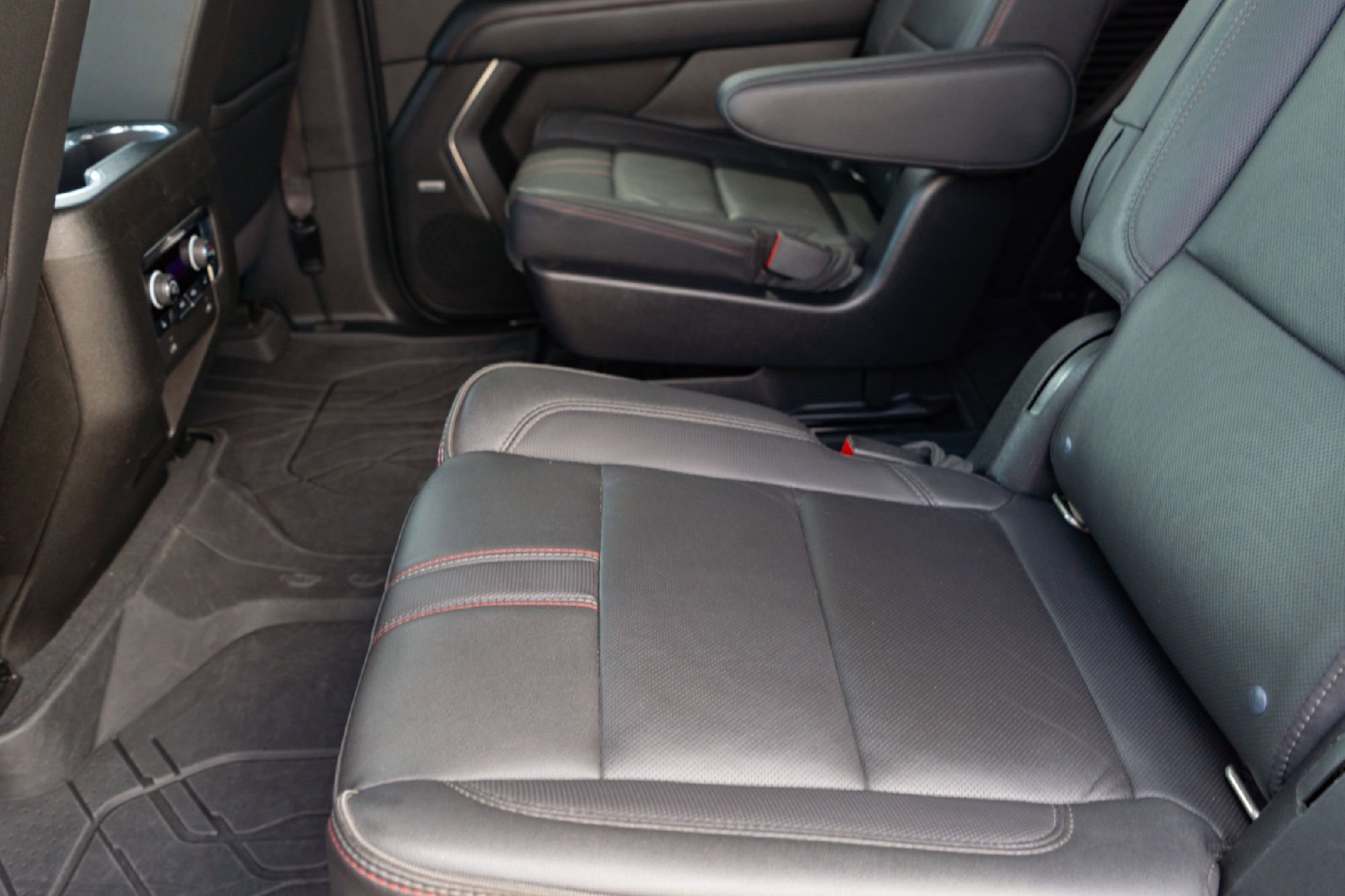 Used 2022 Chevrolet Tahoe RST w/ Luxury Package image 23