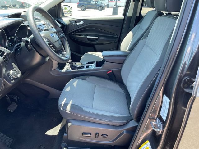 Used 2017 Ford Escape SE FWD image 9