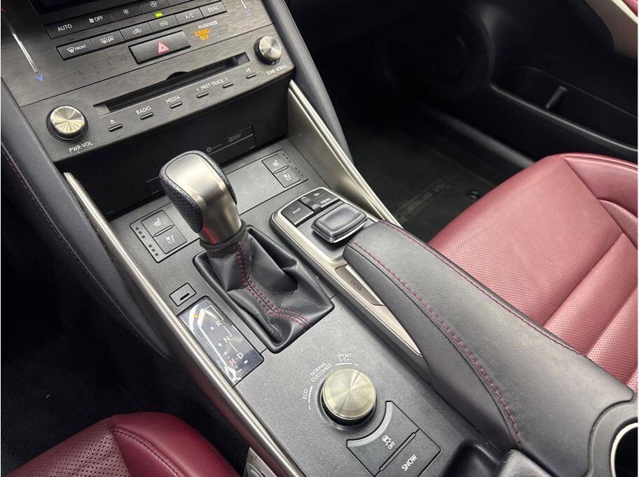 Used 2020 Lexus IS 350 F Sport w/ F Sport Package image 10