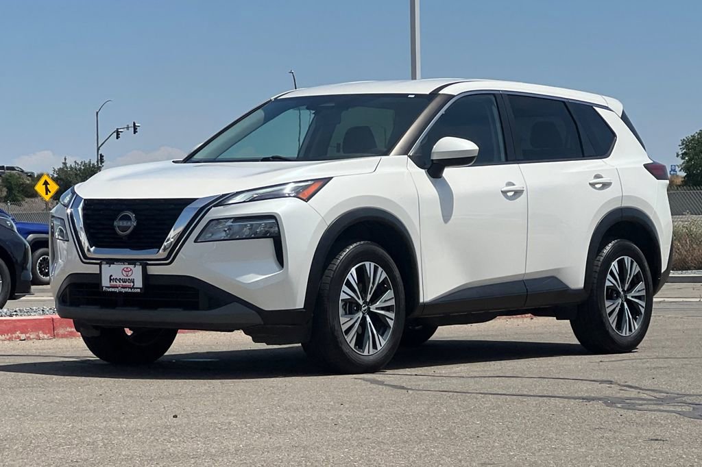 Used 2023 Nissan Rogue SV AWD/4WD image 10