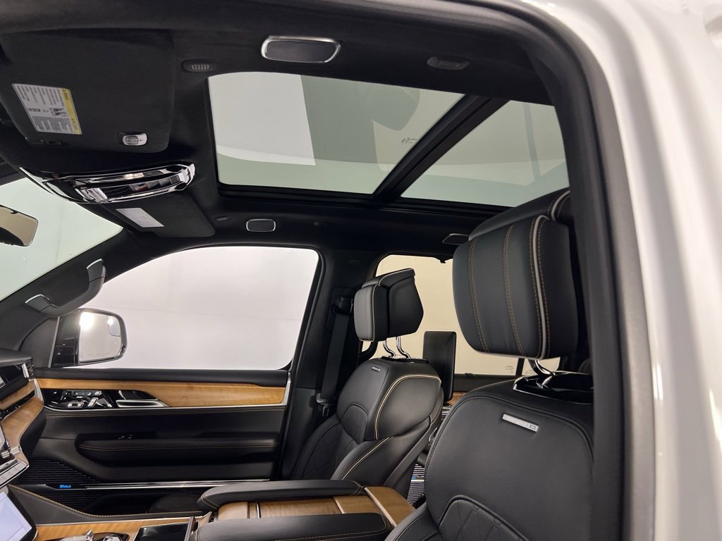 Used 2024 Jeep Grand Wagoneer Series III w/ Rear Seat Video Group 1 image 26