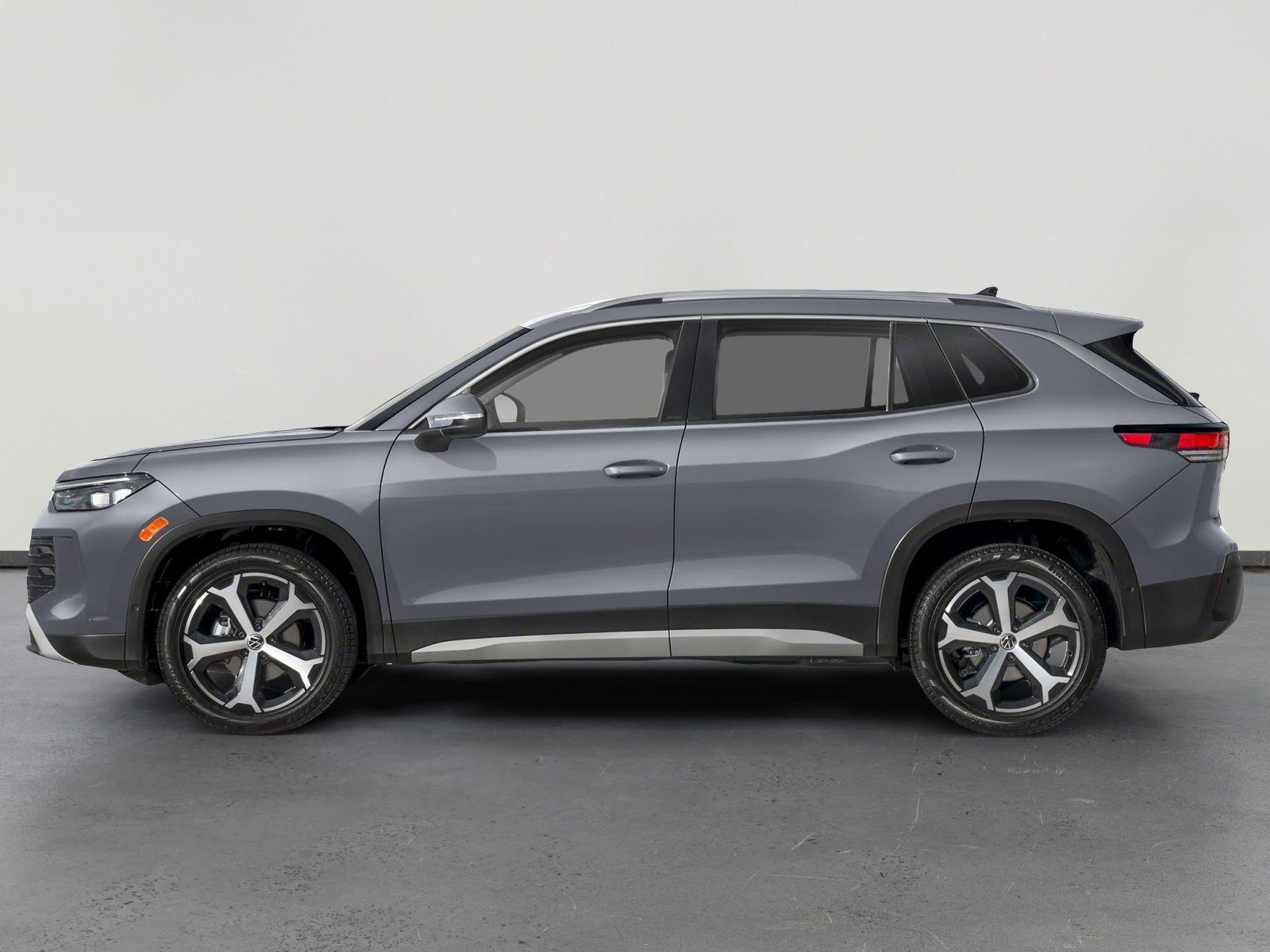 New 2026 Volkswagen Tiguan SE image 3