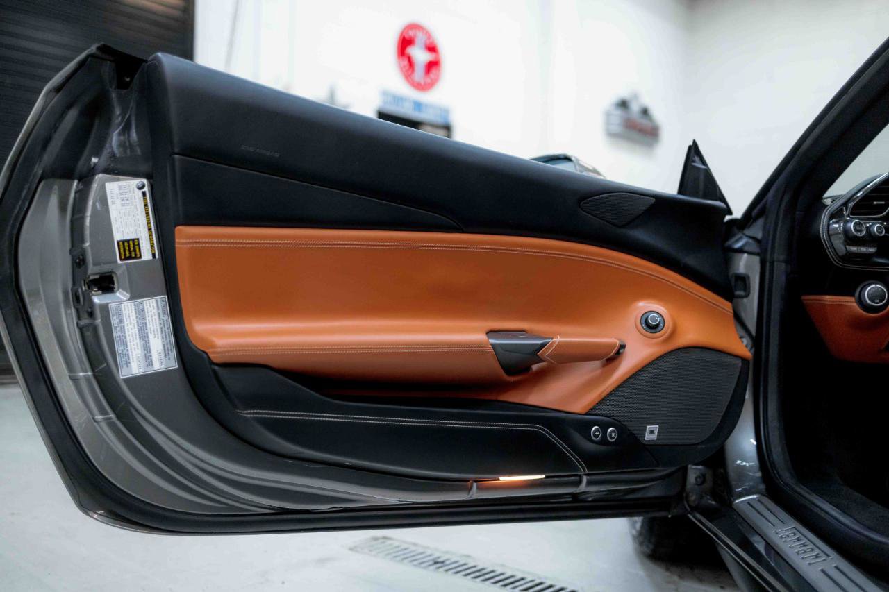 Used 2018 Ferrari 488 Spider image 41