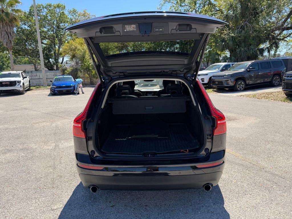 Used 2020 Volvo XC60 T5 Momentum image 38