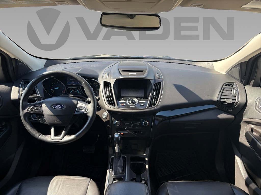 Used 2017 Ford Escape Titanium image 2