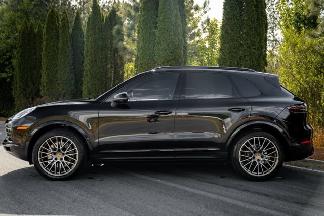 Used 2023 Porsche Cayenne Platinum Edition AWD/4WD image 9