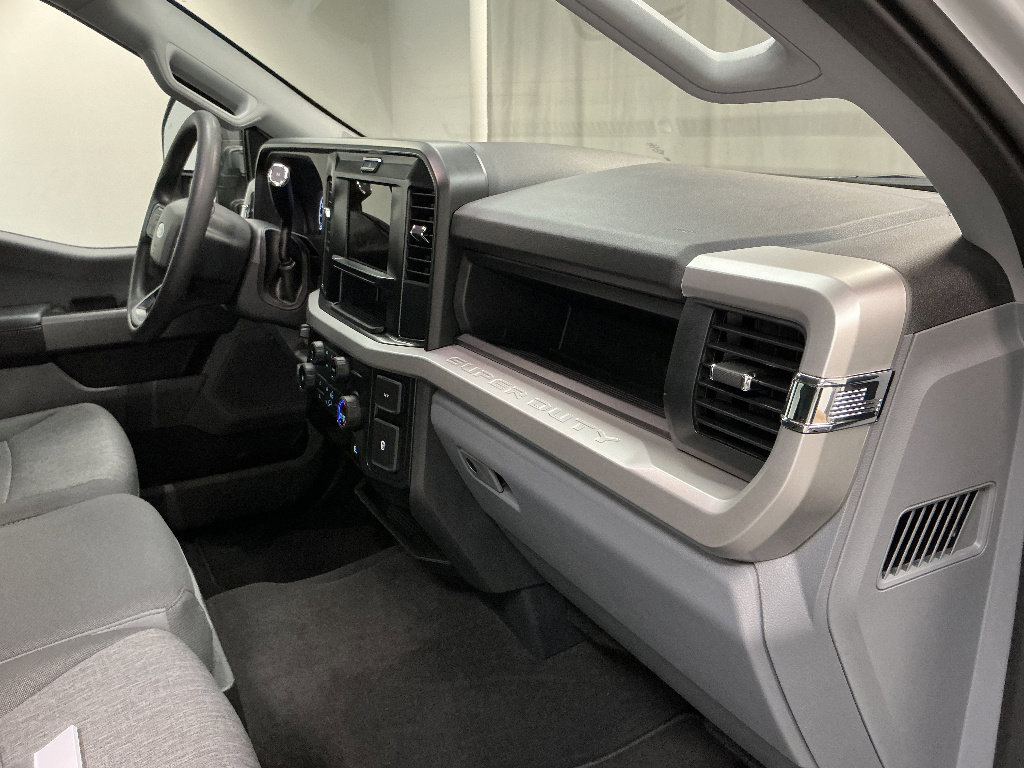 Used 2025 Ford F250 XL w/ STX Appearance Package AWD/4WD image 32