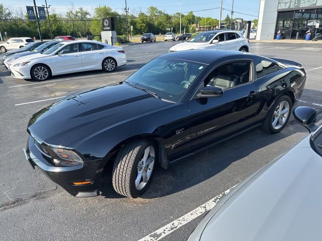 Used 2010 Ford Mustang GT RWD image 4