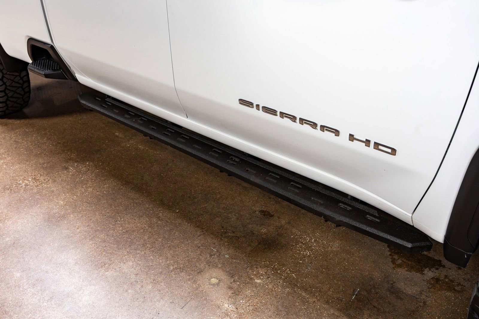 Used 2024 GMC Sierra 3500 SLE image 13