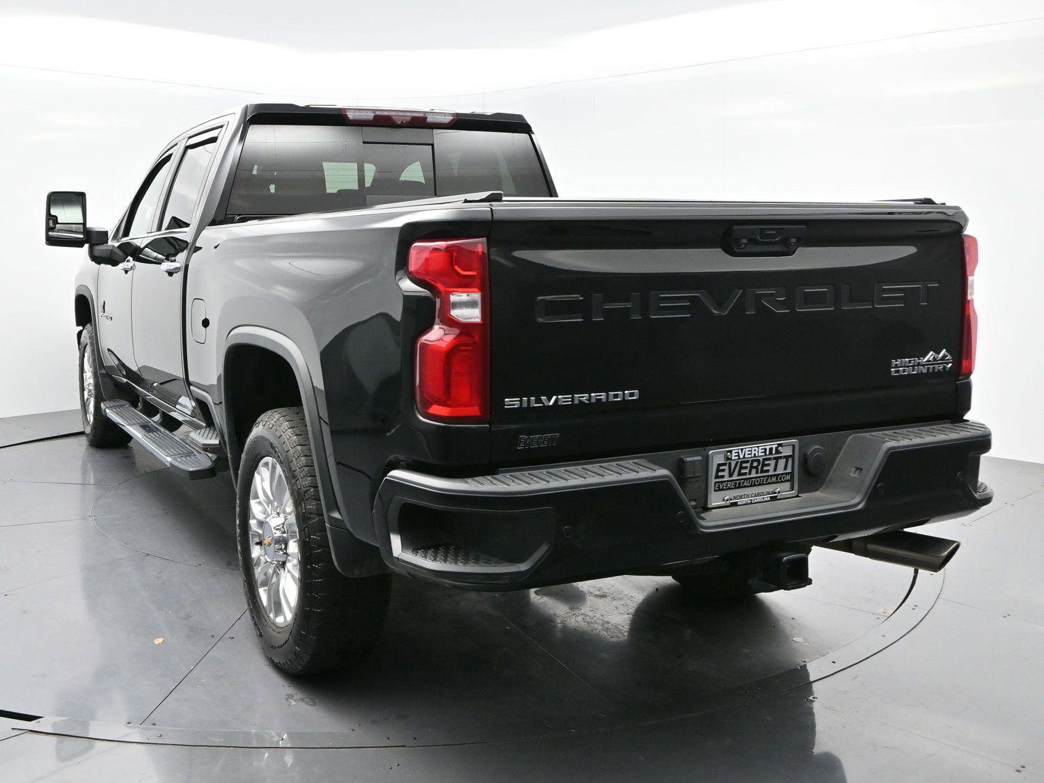 Used 2022 Chevrolet Silverado 2500 High Country w/ LPO, Dark Essentials Package image 6