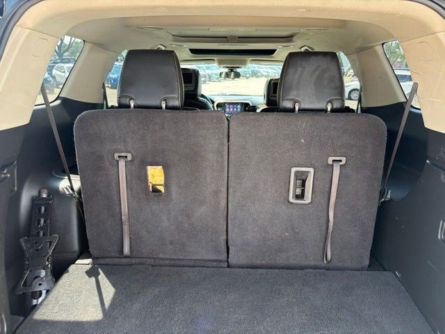 Used 2017 GMC Acadia Denali AWD/4WD image 16