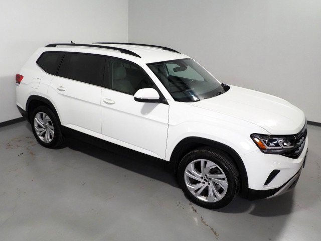 Used 2023 Volkswagen Atlas SE w/ Technology Package image 11