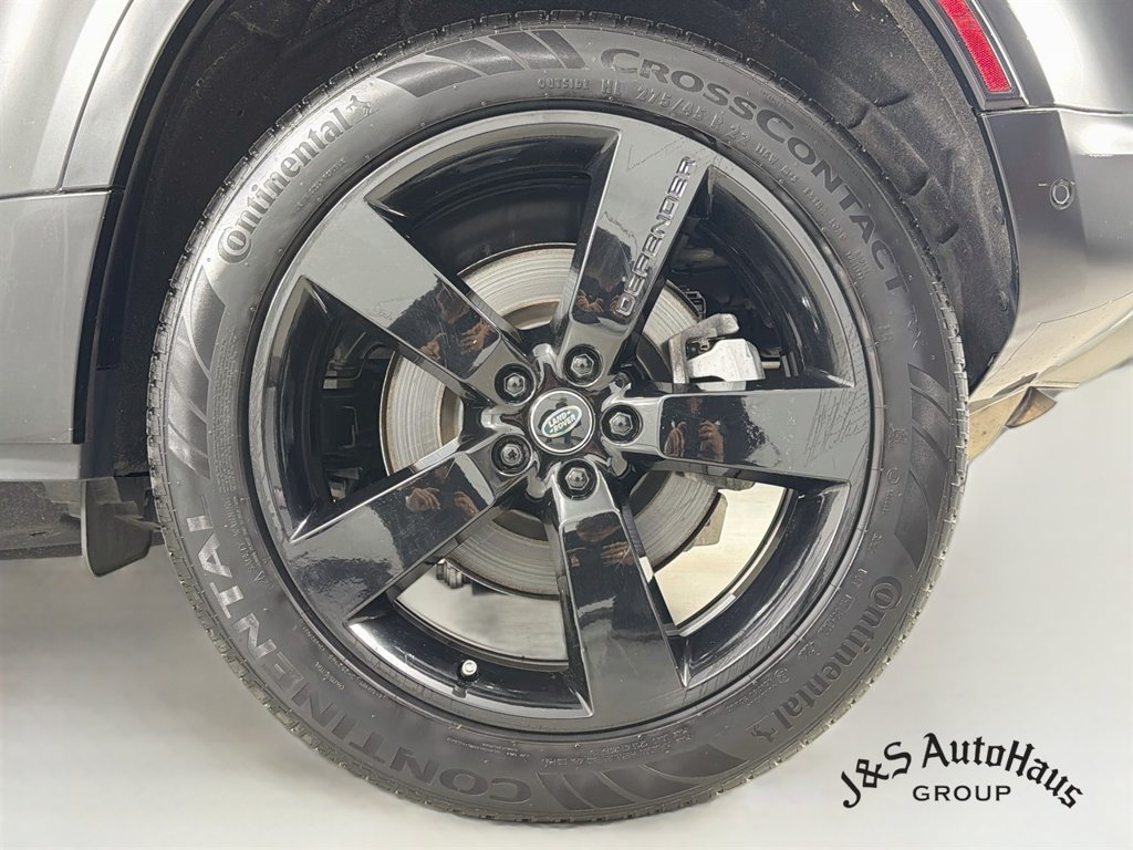 Used 2024 Land Rover Defender 110 X-Dynamic SE AWD/4WD image 38