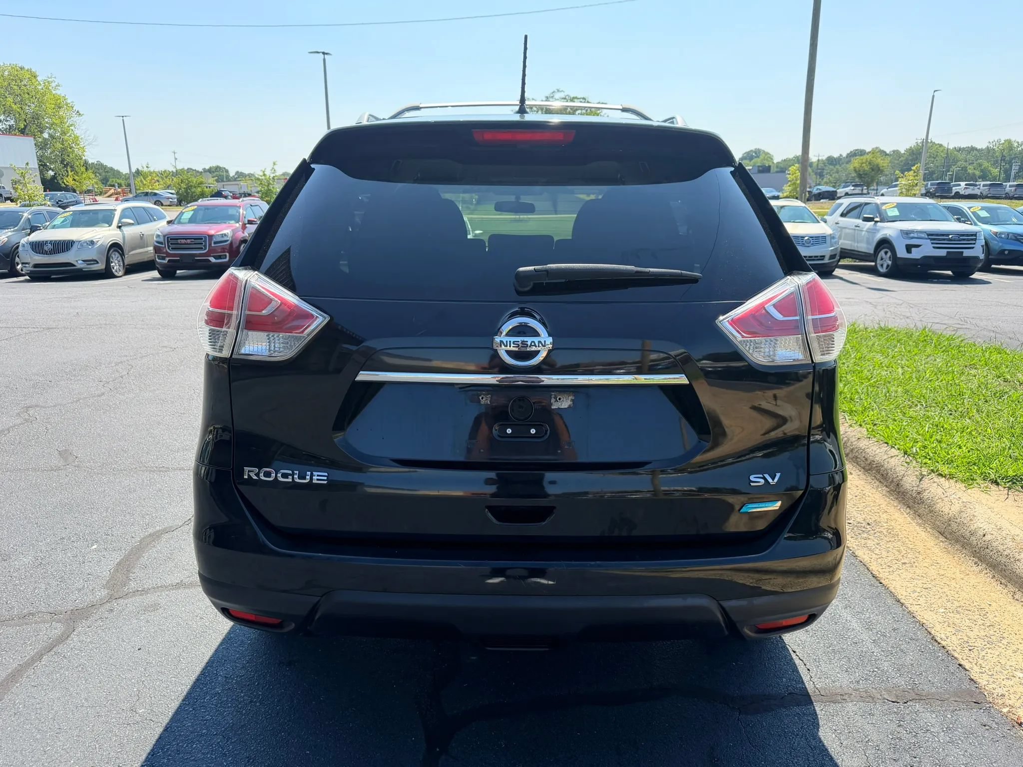 Used 2014 Nissan Rogue SV FWD image 6