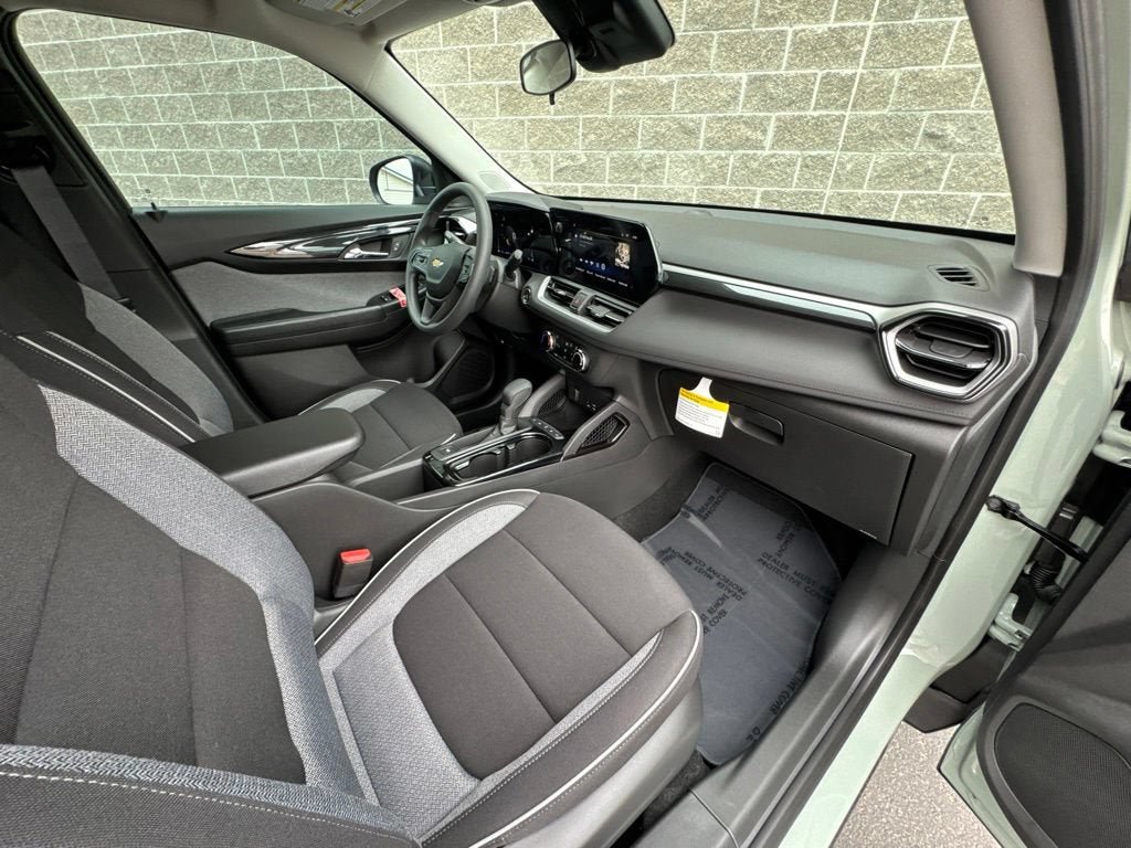 New 2026 Chevrolet TrailBlazer LS w/ LS Convenience Package AWD/4WD image 34