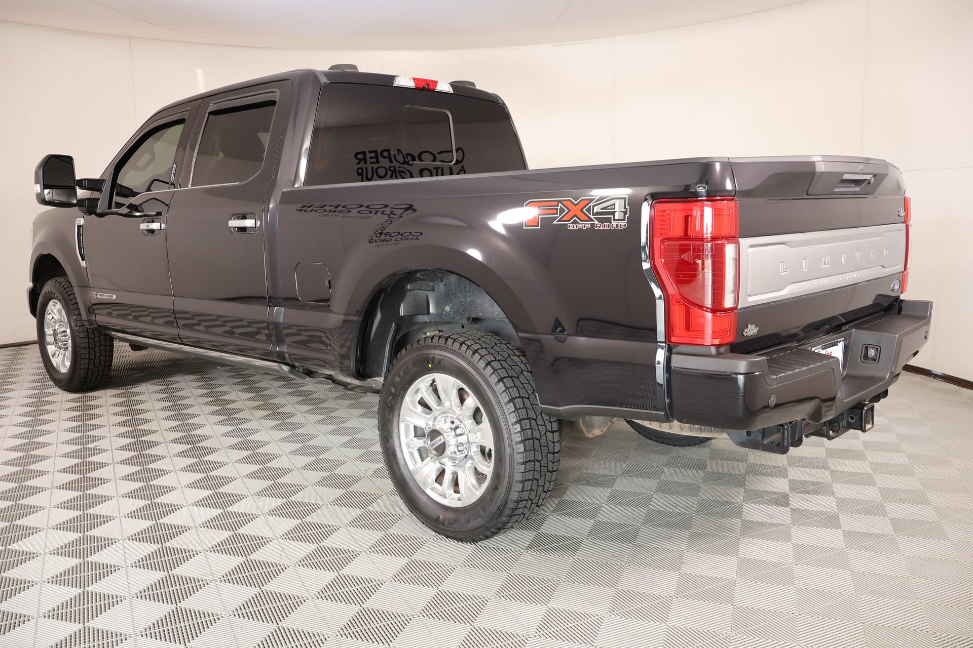 Used 2020 Ford F250 Limited w/ FX4 Off-Road Package AWD/4WD image 24