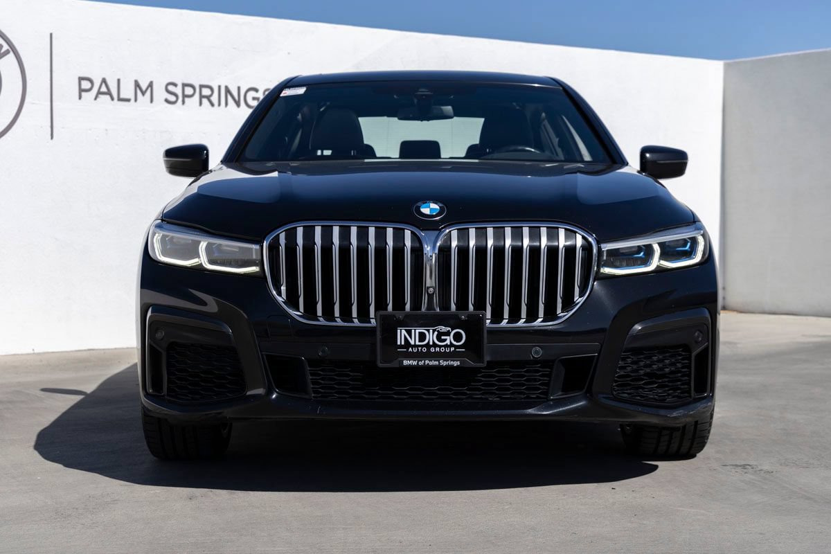 Used 2020 BMW 740i w/ M Sport Package RWD image 4
