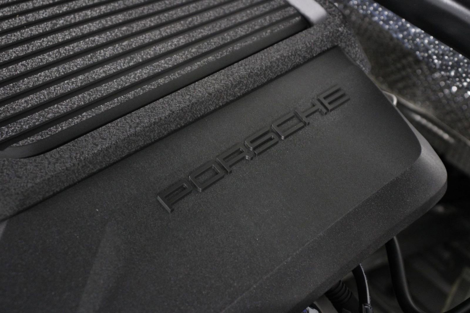 Certified 2025 Porsche Macan image 27